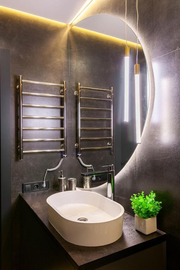 Royal Romantic Apartment With Bathtub Lwów Zewnętrze zdjęcie
